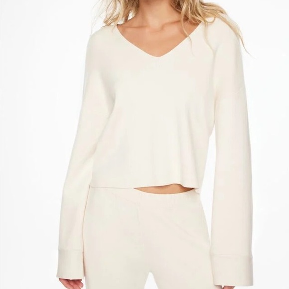 Dynamite Long Sleeve V-Neck Sweater - Picture 1 of 4